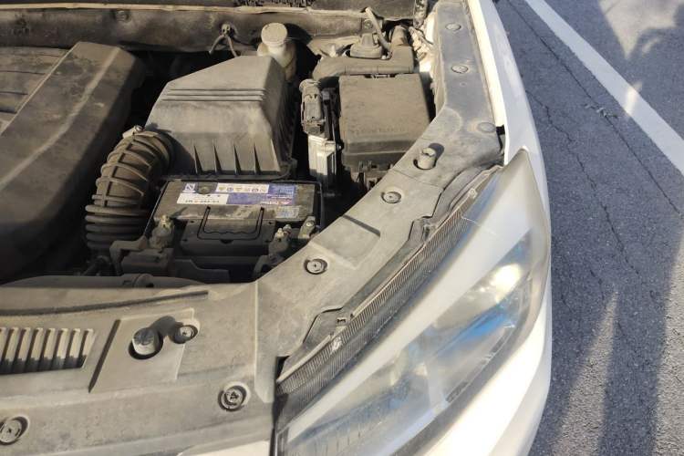 Used CHANGAN CS75 2014 1.8T Automatic Elite Model China IV Standard Engine Bay Left