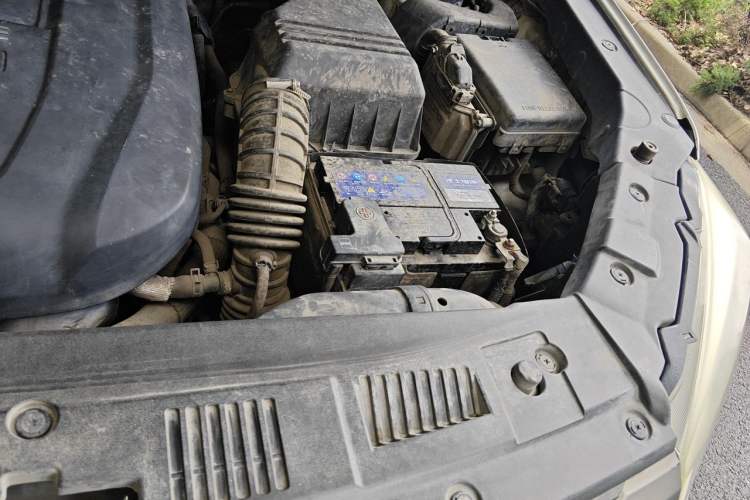 Used CHANGAN CS75 2014 1.8T Automatic Prestige Model China IV Standard Engine Bay Left