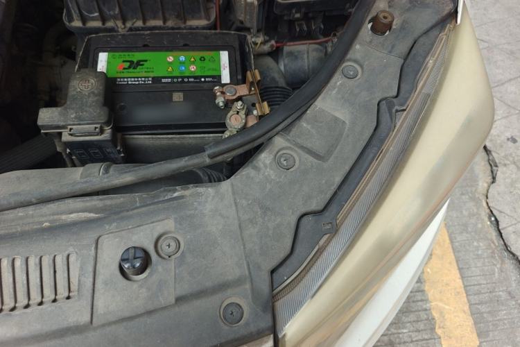 Used CHANGAN CS75 2014 2.0L Manual Luxury Version China IV Standard Engine Bay Left