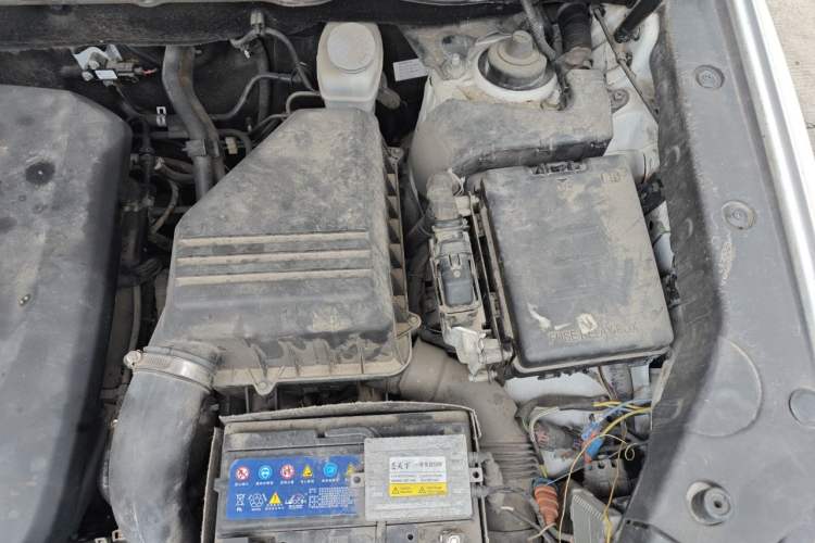 Used CHANGAN CS75 2014 1.8T Automatic Prestige Model China IV Standard Engine Bay Left