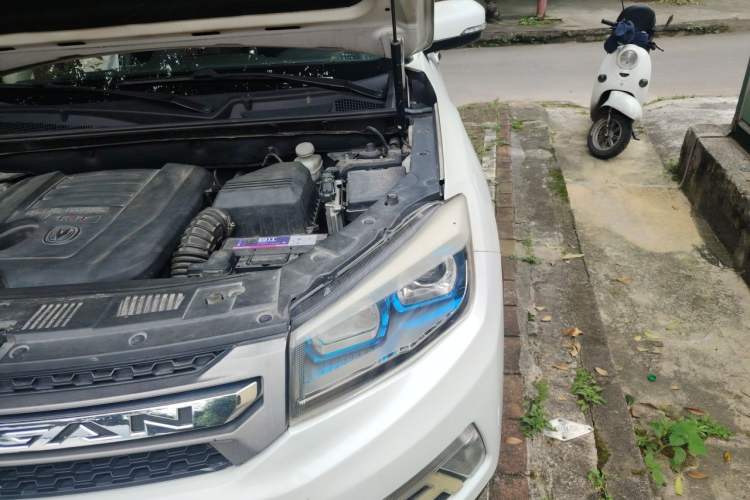 Used CHANGAN CS75 2014 1.8T Automatic Elite Model China IV Standard Engine Bay Left