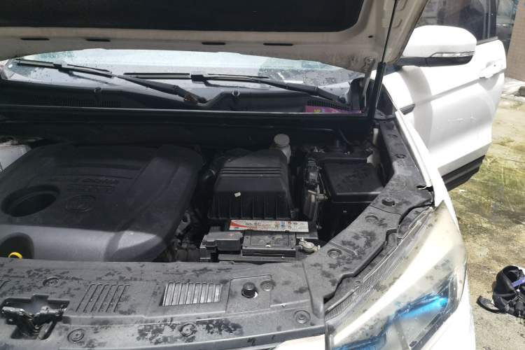 Used CHANGAN CS75 2014 2.0L Manual Luxury Version China V Standard Engine Bay Left