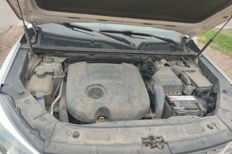 Used CHANGAN CS75 2014 1.8T Automatic Elite Version China V Standard Engine Bay