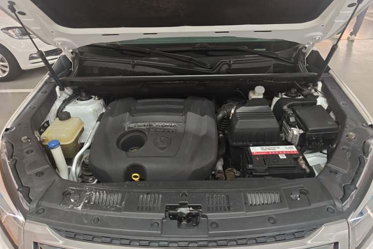 Used CHANGAN CS75 2014 2.0L Manual Luxury Version China V Standard Engine Bay