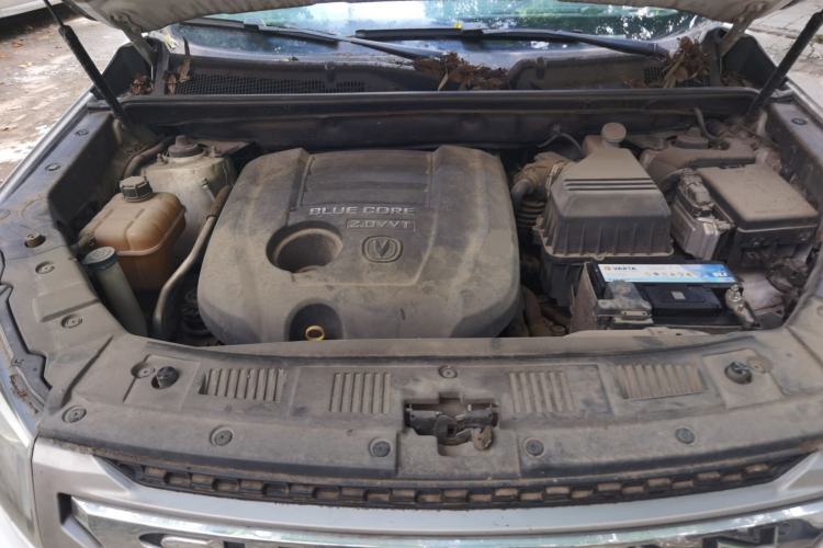 Used CHANGAN CS75 2014 2.0L Manual Luxury Version China IV Standard Engine Bay