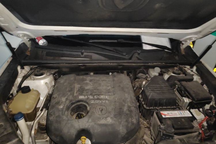 Used CHANGAN CS75 2014 2.0L Manual Luxury Version China V Standard Engine Bay