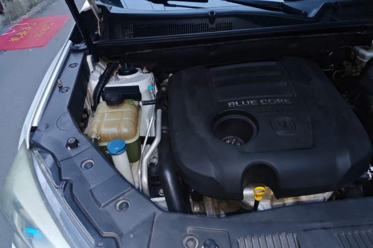 Used CHANGAN CS75 2014 1.8T Automatic Elite Model China IV Standard Engine Bay Right