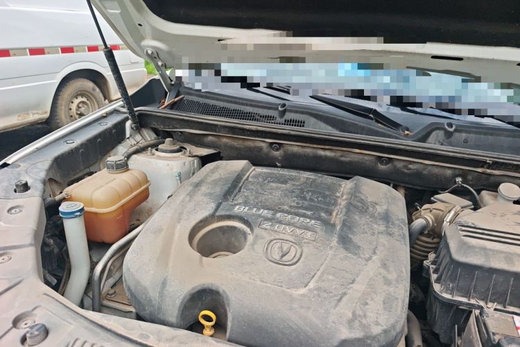 Used CHANGAN CS75 2014 2.0L Manual Luxury Version China IV Standard Engine Bay Right