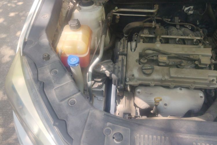 Used CHANGAN CS75 2014 2.0L Manual Luxury Version China IV Standard Engine Bay Right