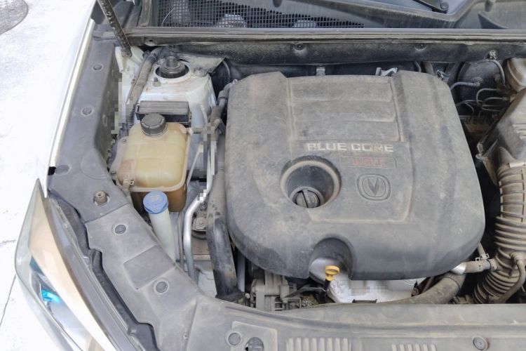 Used CHANGAN CS75 2014 1.8T Automatic Elite Version China V Standard Engine Bay Right