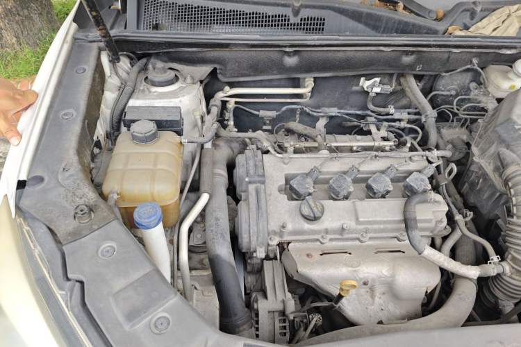 Used CHANGAN CS75 2014 1.8T Automatic Elite Model China IV Standard Engine Bay Right