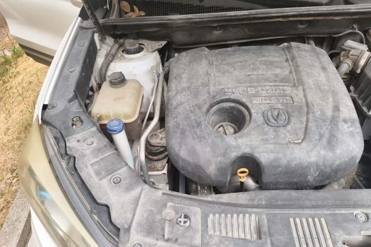 Used CHANGAN CS75 2014 2.0L Manual Luxury Version China V Standard Engine Bay Right