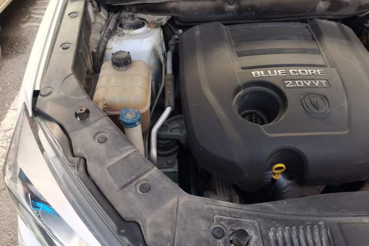 Used CHANGAN CS75 2014 2.0L Manual Luxury Version China IV Standard Engine Bay Right