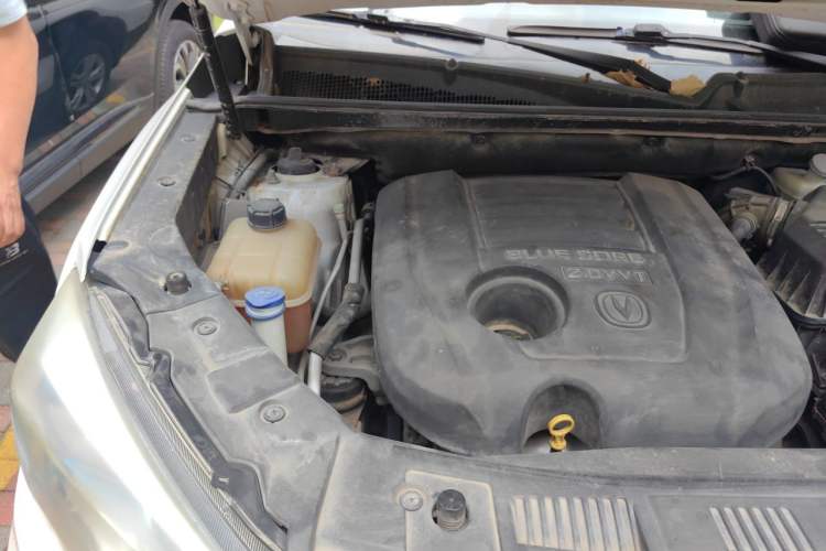 Used CHANGAN CS75 2014 2.0L Manual Luxury Version China V Standard Engine Bay Right