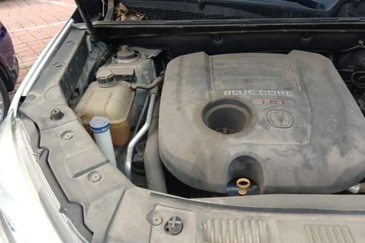 Used CHANGAN CS75 2014 1.8T Automatic Elite Model China IV Standard Engine Bay Right