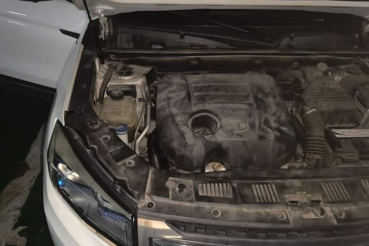 Used CHANGAN CS75 2014 1.8T Automatic Prestige Model China V Standard Engine Bay Right
