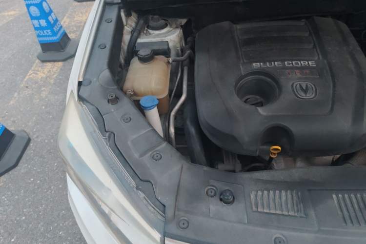 Used CHANGAN CS75 2014 1.8T Automatic Prestige Model China V Standard Engine Bay Right