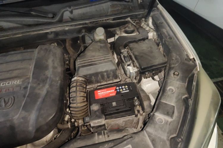 Used CHANGAN CS75 2014 1.8T Automatic Elite Version China V Standard Engine Bay Right
