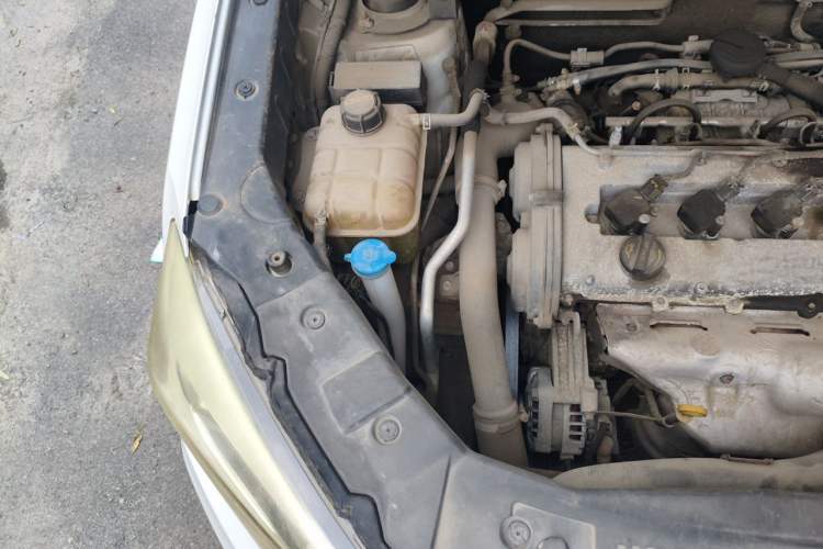 Used CHANGAN CS75 2014 1.8T Automatic Elite Model China IV Standard Engine Bay Right