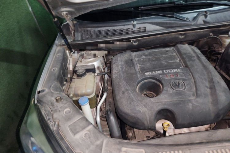 Used CHANGAN CS75 2014 1.8T Automatic Elite Model China IV Standard Engine Bay Right