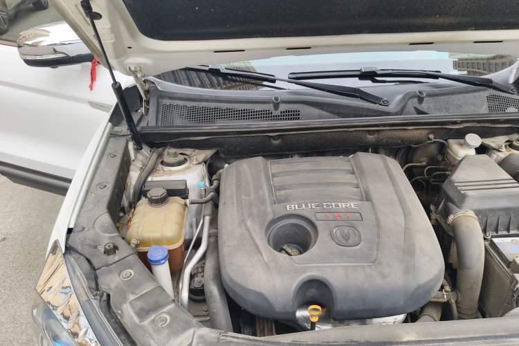 Used CHANGAN CS75 2014 1.8T Automatic Prestige Model China IV Standard Engine Bay Right