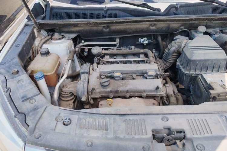 Used CHANGAN CS75 2014 2.0L Manual Luxury Version China IV Standard Engine Bay Right