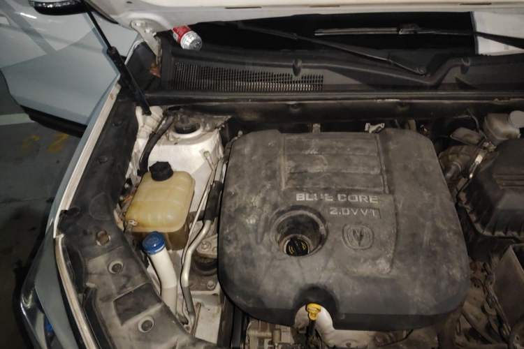 Used CHANGAN CS75 2014 2.0L Manual Luxury Version China V Standard Engine Bay Right
