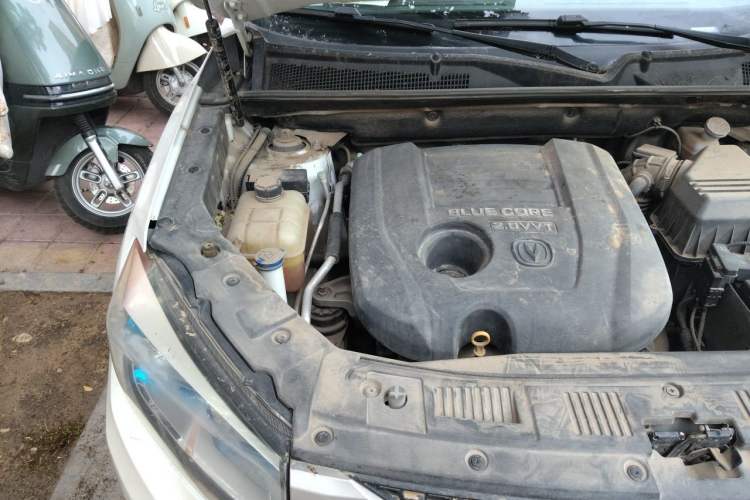 Used CHANGAN CS75 2014 2.0L Manual Leading Model China V Standard Engine Bay Right