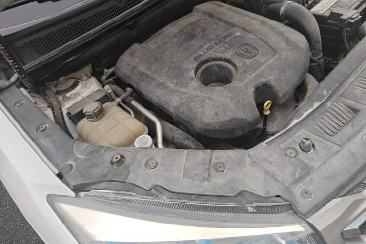 Used CHANGAN CS75 2014 1.8T Automatic Prestige Model China IV Standard Engine Bay Right