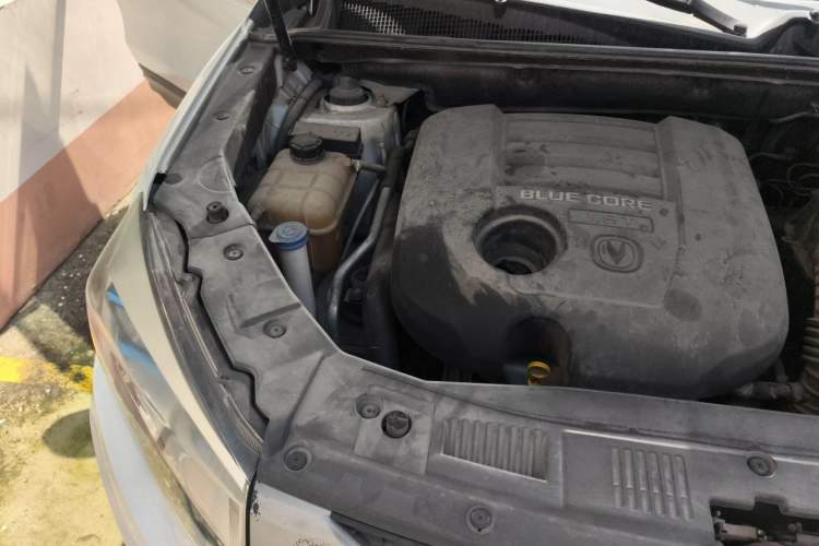 Used CHANGAN CS75 2014 1.8T Automatic Elite Model China IV Standard Engine Bay Right