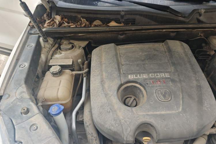 Used CHANGAN CS75 2014 1.8T Automatic Elite Model China IV Standard Engine Bay Right