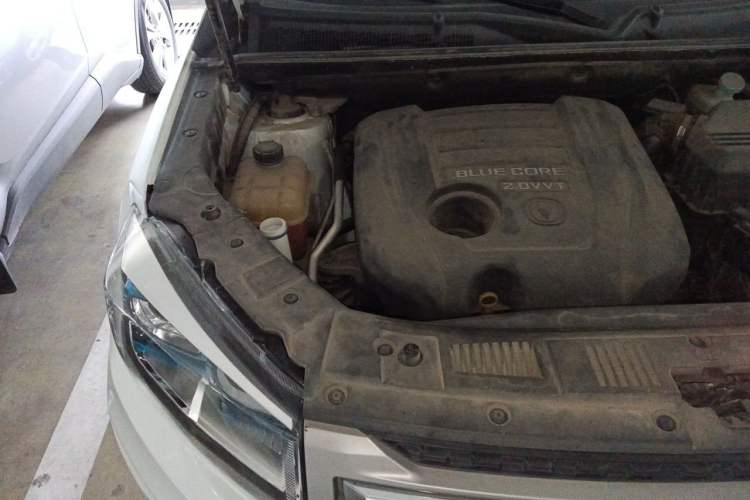 Used CHANGAN CS75 2014 2.0L Manual Luxury Version China V Standard Engine Bay Right