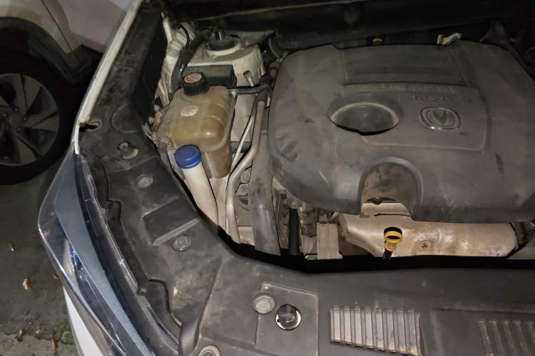 Used CHANGAN CS75 2014 1.8T Automatic Elite Version China V Standard Engine Bay Right