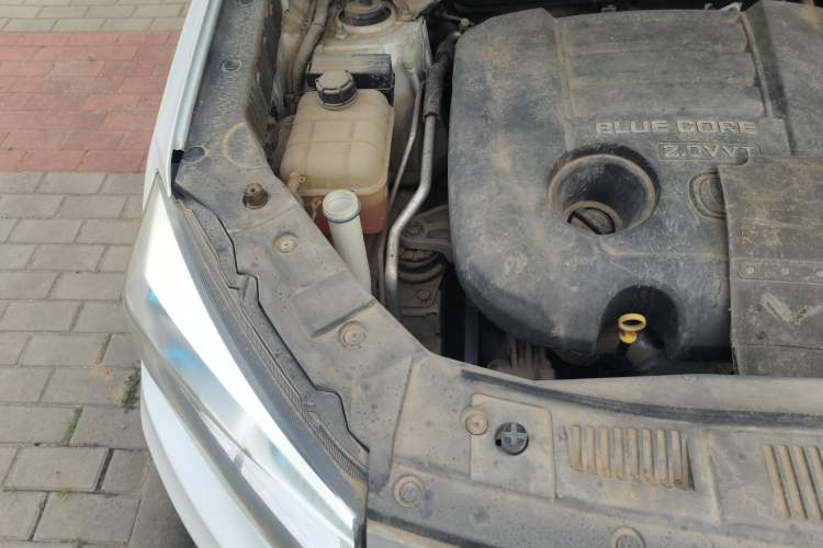 Used CHANGAN CS75 2014 2.0L Manual Leading Model China V Standard Engine Bay Right