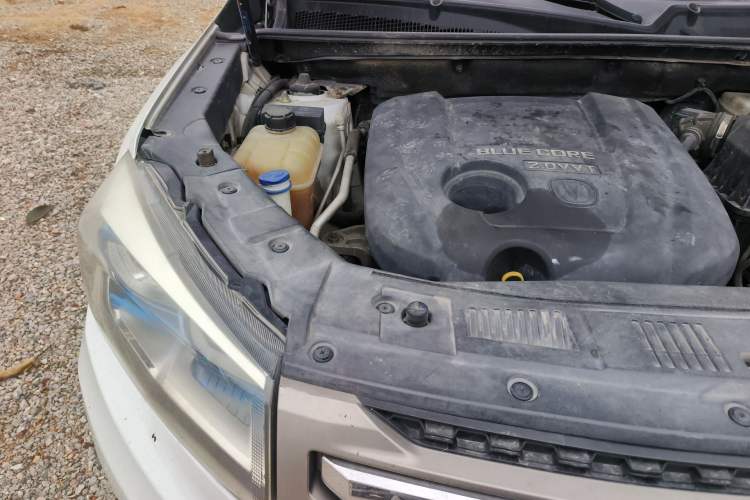 Used CHANGAN CS75 2014 2.0L Manual Leading Model China V Standard Engine Bay Right