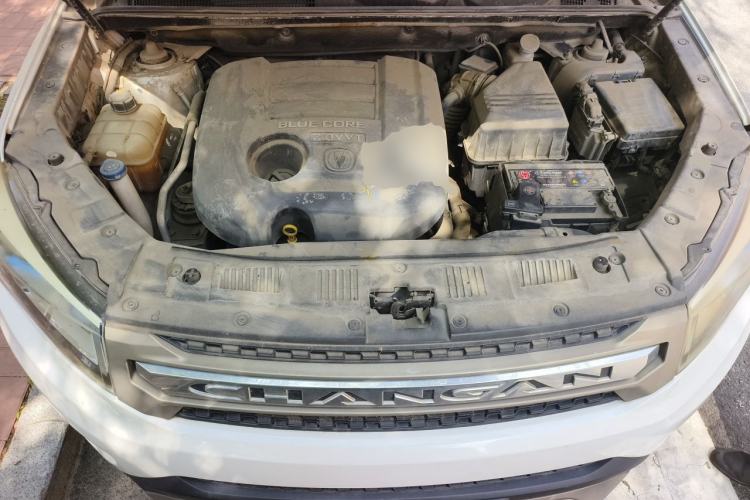 Used CHANGAN CS75 2014 2.0L Manual Luxury Version China IV Standard Engine Bay
