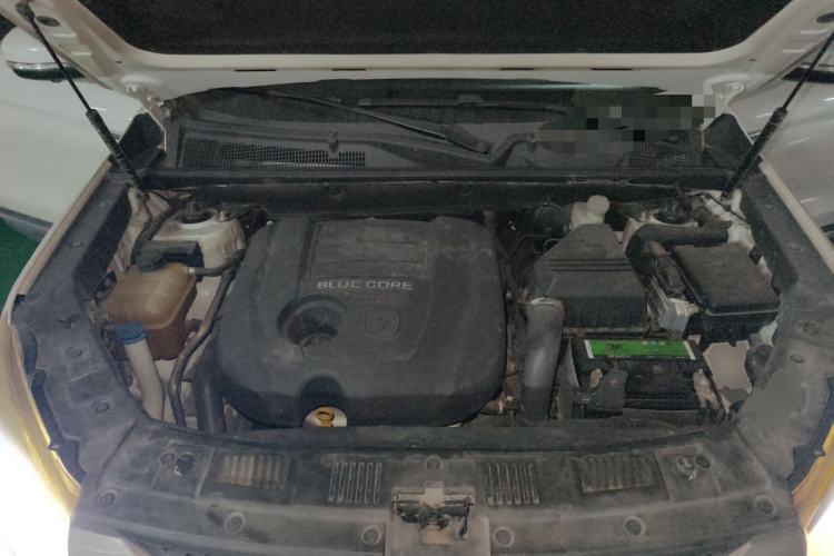 Used CHANGAN CS75 2014 1.8T Automatic Elite Model China IV Standard Engine Bay