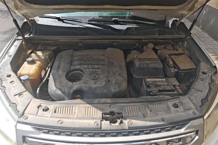 Used CHANGAN CS75 2014 2.0L Manual Luxury Version China IV Standard Engine Bay