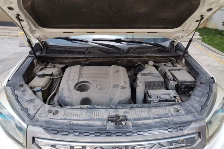 Used CHANGAN CS75 2014 1.8T Automatic Elite Model China IV Standard Engine Bay