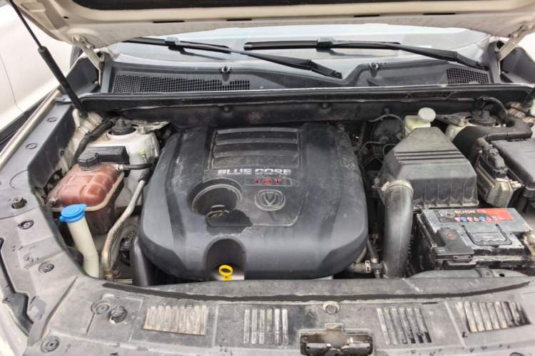 Used CHANGAN CS75 2014 1.8T Automatic Elite Model China IV Standard Engine Bay