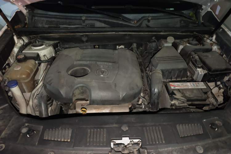Used CHANGAN CS75 2014 1.8T Automatic Elite Version China V Standard Engine Bay