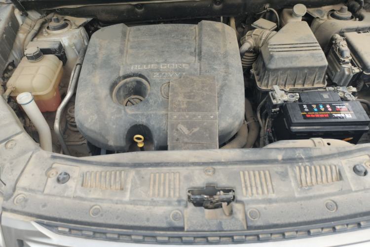 Used CHANGAN CS75 2014 2.0L Manual Leading Model China V Standard Engine Bay