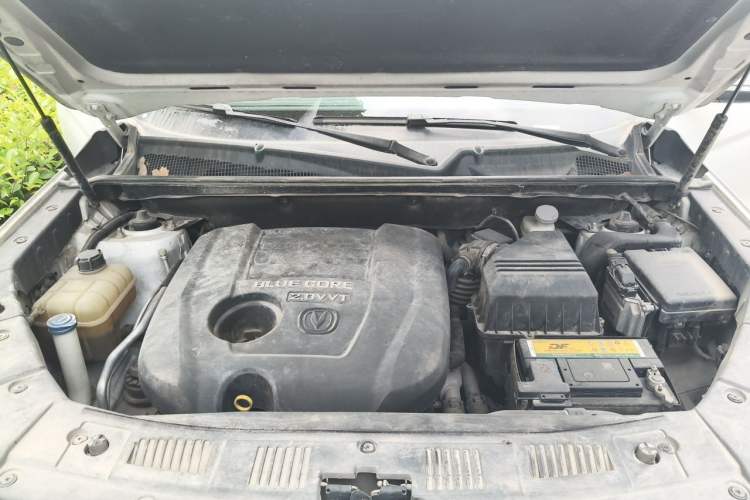 Used CHANGAN CS75 2014 2.0L Manual Luxury Version China V Standard Engine Bay