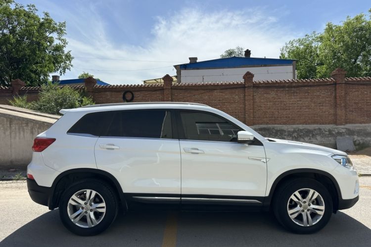 Used CHANGAN CS75 2014 2.0L Manual Luxury Version China IV Standard Exterior 5