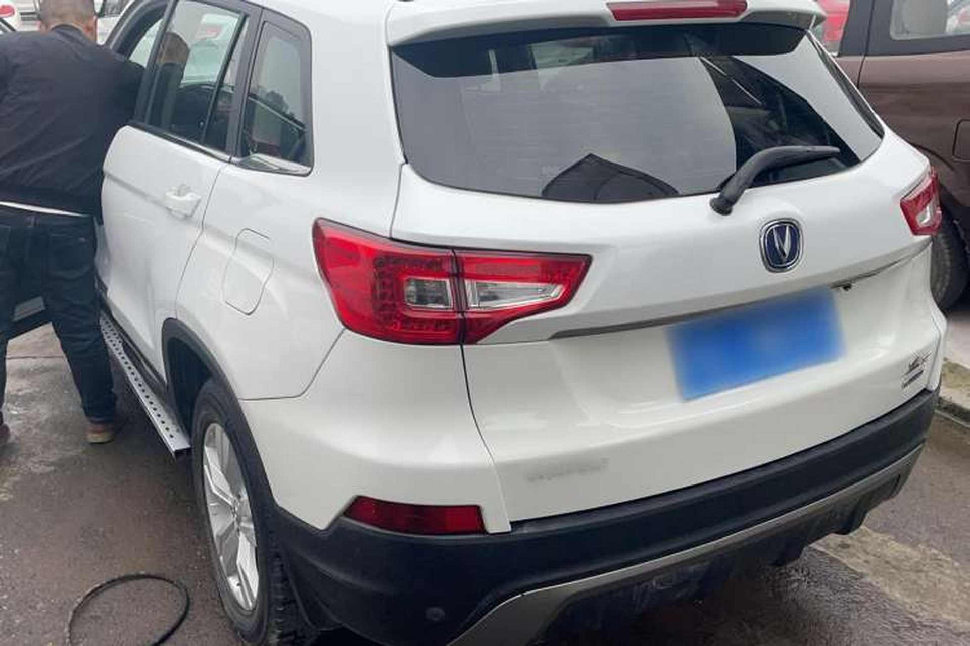 Used CHANGAN CS75 2014 2.0L Manual Luxury Version China IV Standard Exterior 5