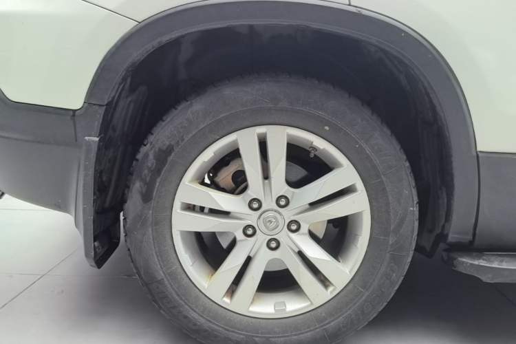 Used CHANGAN CS75 2014 1.8T Automatic Elite Model China IV Standard Exterior 5
