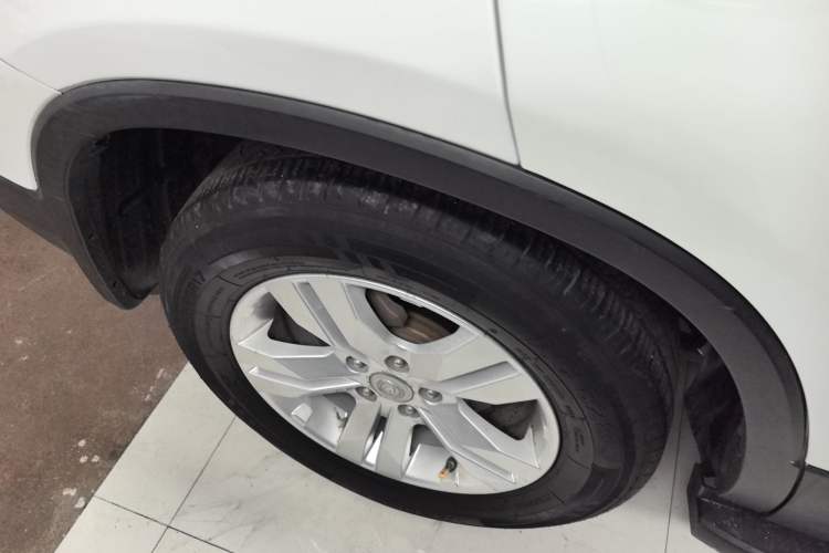 Used CHANGAN CS75 2014 2.0L Manual Leading Model China V Standard Exterior 5