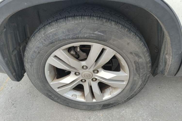 Used CHANGAN CS75 2014 1.8T Automatic Elite Version China V Standard Exterior 5