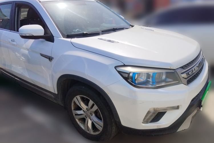 Used CHANGAN CS75 2014 2.0L Manual Luxury Version China IV Standard Front Right 45 Deg