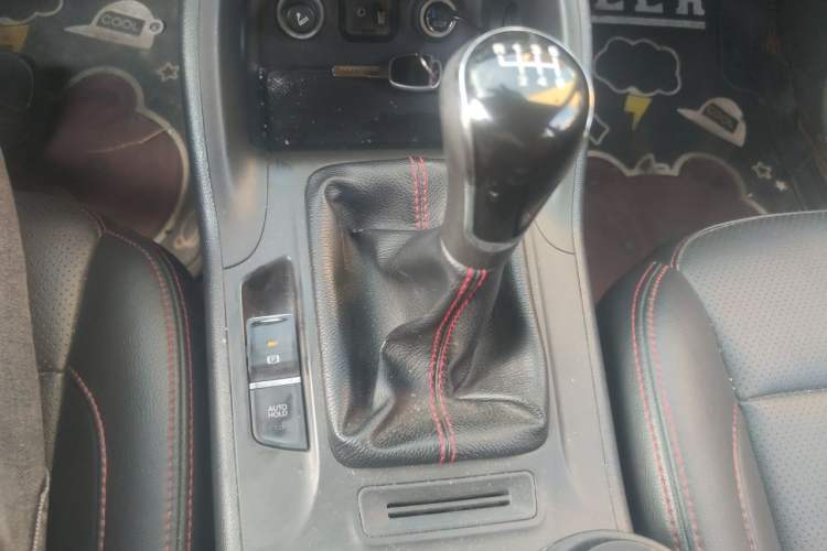 Used CHANGAN CS75 2014 2.0L Manual Luxury Version China IV Standard Gear Lever